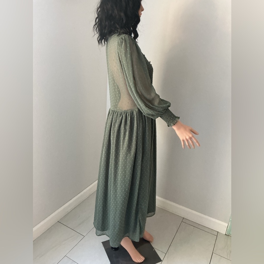 ASOS DESIGN Curve khaki midi dress with a relaxed fit. - Picture 9 of 15